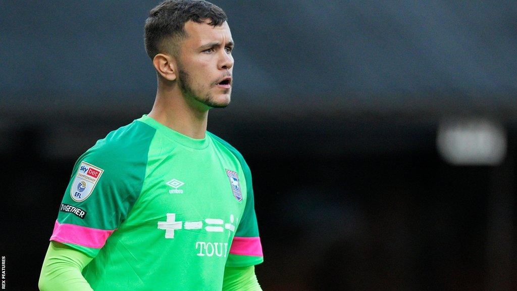 Barnsley Complete Loan Move for Ipswich Town Goalkeeper