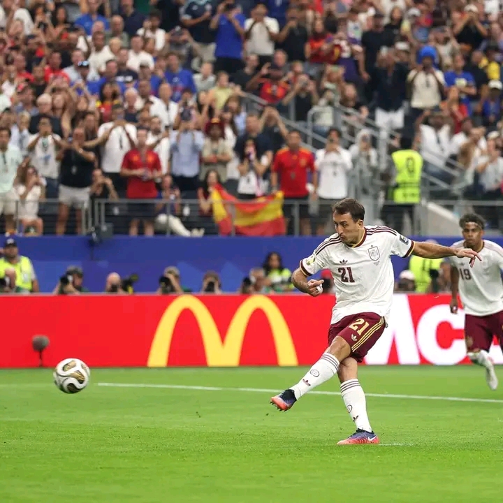 TOR! TOR! TOR FÜR SPANIEN! OYARZABAL BRINGT LA ROJA IN FÜHRUNG!