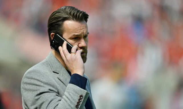 BREAKING: 1. FC Köln trifft überraschende Transfer-Entscheidung – Stürmer-Markt bleibt in Bewegung Eine überraschende Entscheidung beim 1. FC Köln sorgt für…